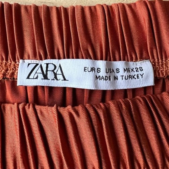 Zara pleated mini skirt with ruffle hem - Picture 3 of 7
